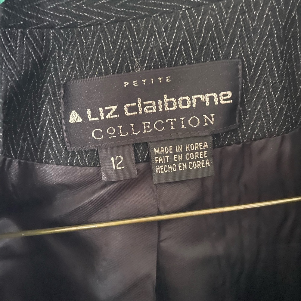 Liz Claiborne 4 Button Black Blazer 12 Petite - Picture 3 of 5